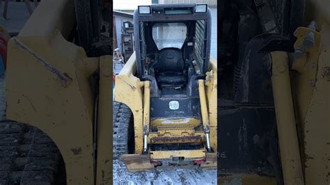 Cold start diesel skid steer, new glow plugs. 